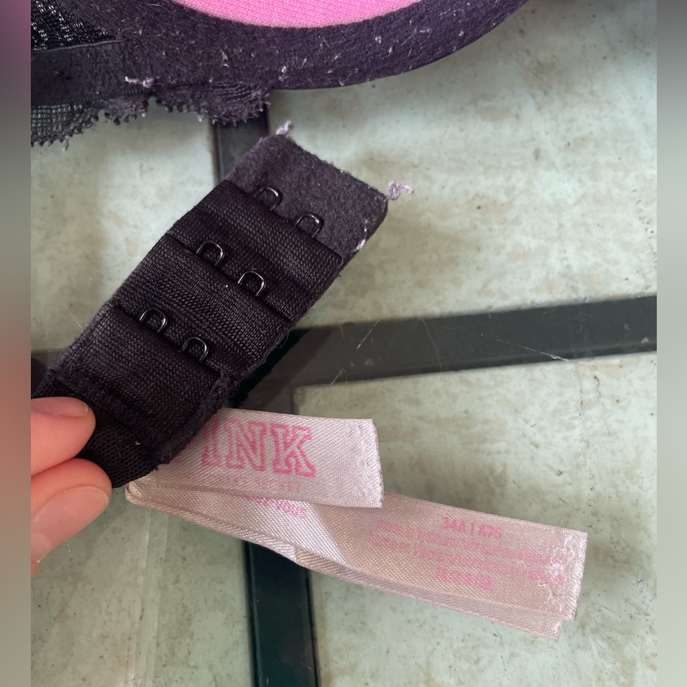 VS Pink bra - Picture 4 of 4